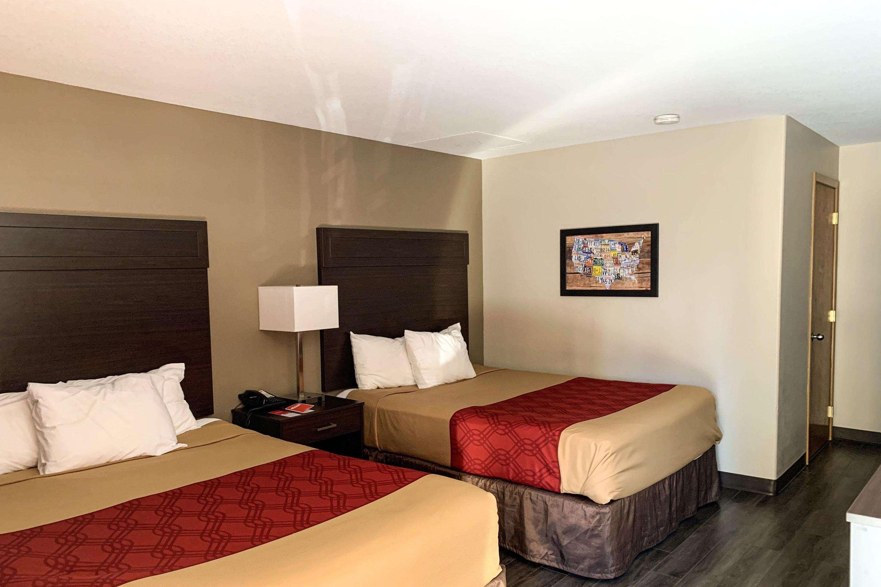 Lodge Econo Center Portland
