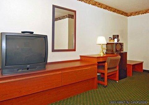 Lodge Econo Center