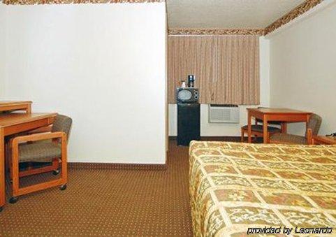 Lodge Econo Center