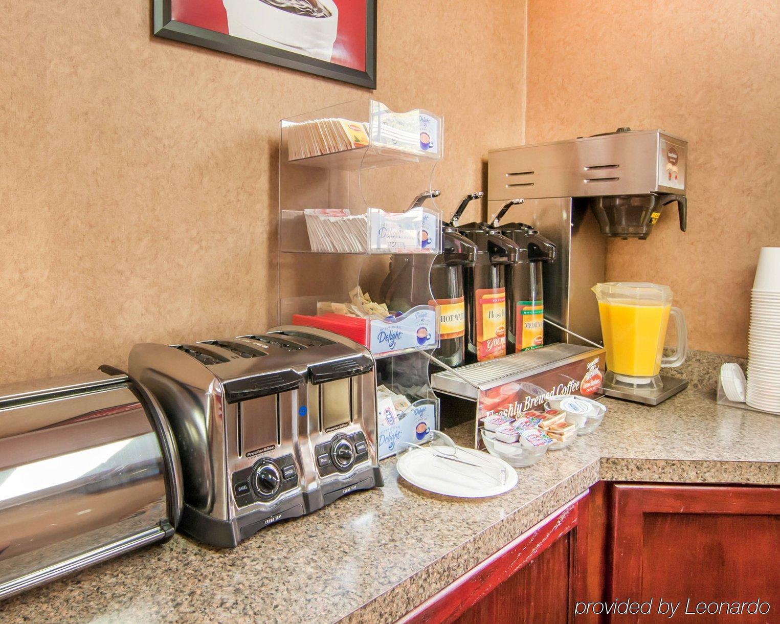 Econo Center Lodge *